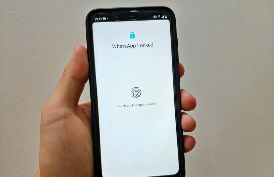 Cara aktifkan fitur keamanan biometrik pada WhatsApp Android dan iOS