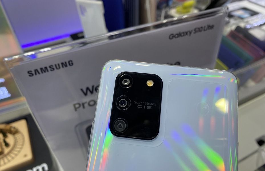Galaxy S10 Lite dengan tiga kamera resmi hadir di Indonesia